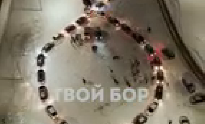 С 8 марта, дорогие дамы!