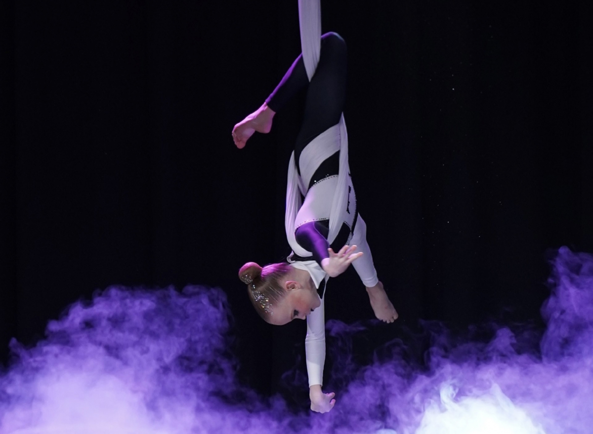 Атмосферные фото с праздничного концерта на Стекольном