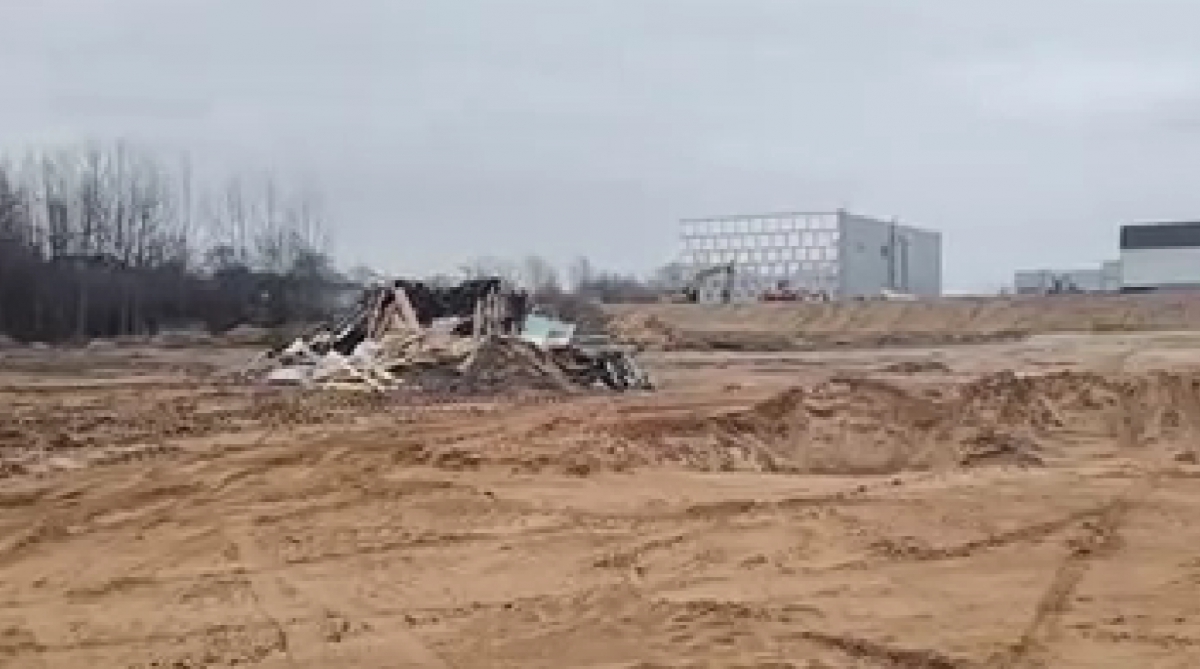 На Бору делают новый причал