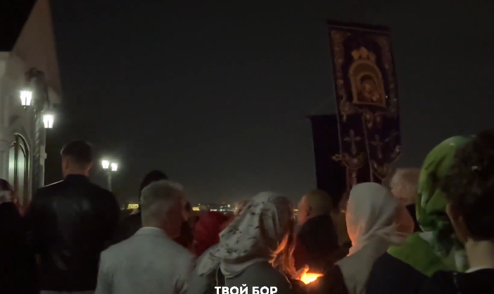 Атмосфера Пасхальной ночи в Знаменском храме