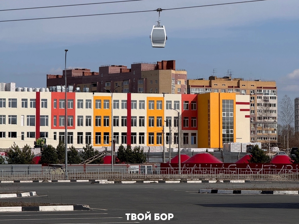Подрядчику школы на Бору поручено ускориться
