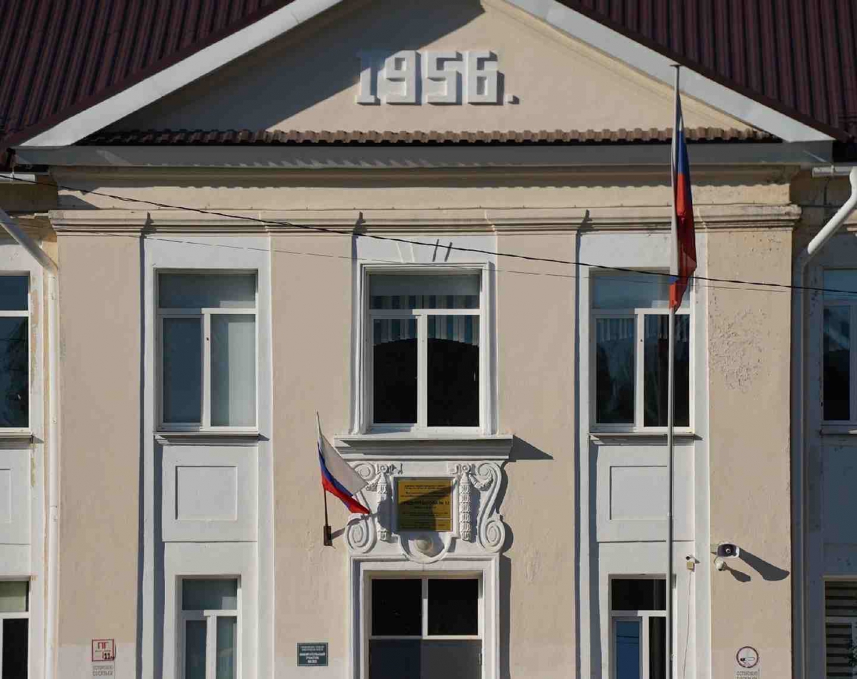 В школах вместо традиционных звонков будут звучать песни о войне