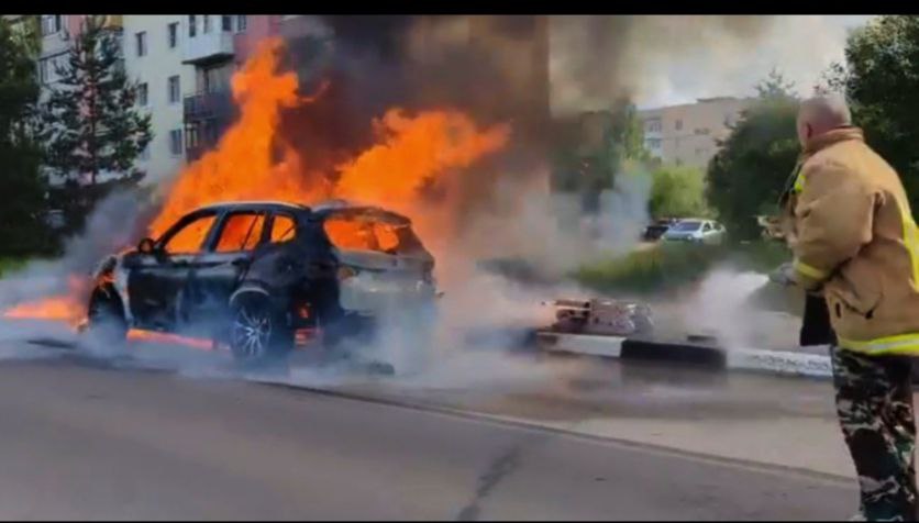 В пос. Октябрьском сгорел автомобиль