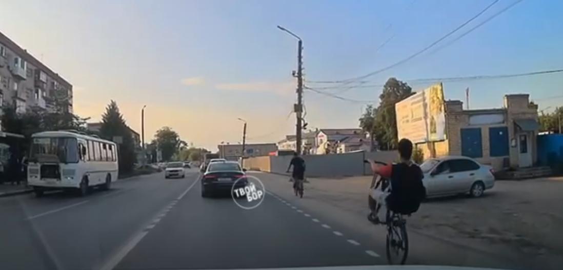 Малолетние лихачи на борской дороге