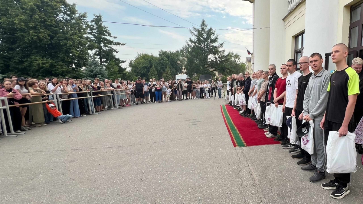 На Бору завершилась весенняя призывная кампания