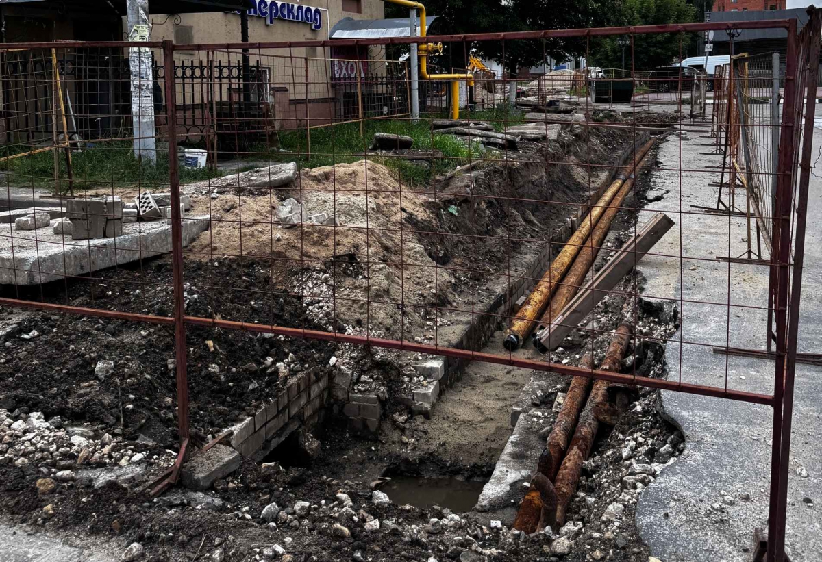 На Бору продолжается ремонт тепловых сетей по улице Пролетарской и частично по улице Ленина