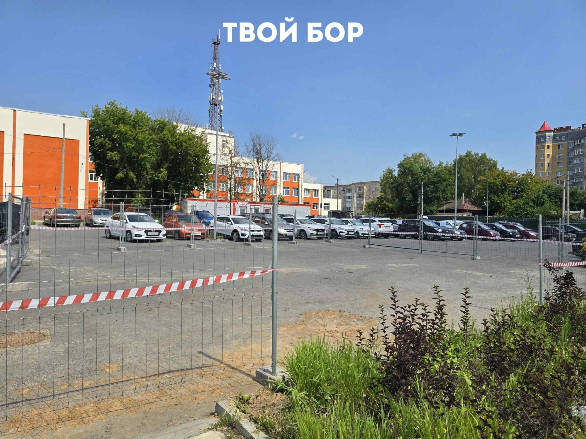 А, может, пора на Бору ставить граненый стакан?