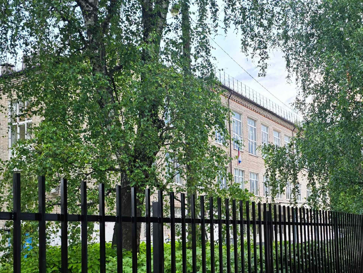 Если у вас есть знакомые педагоги без работы и не в бизнесе, скажите, что на Бору есть вакансии