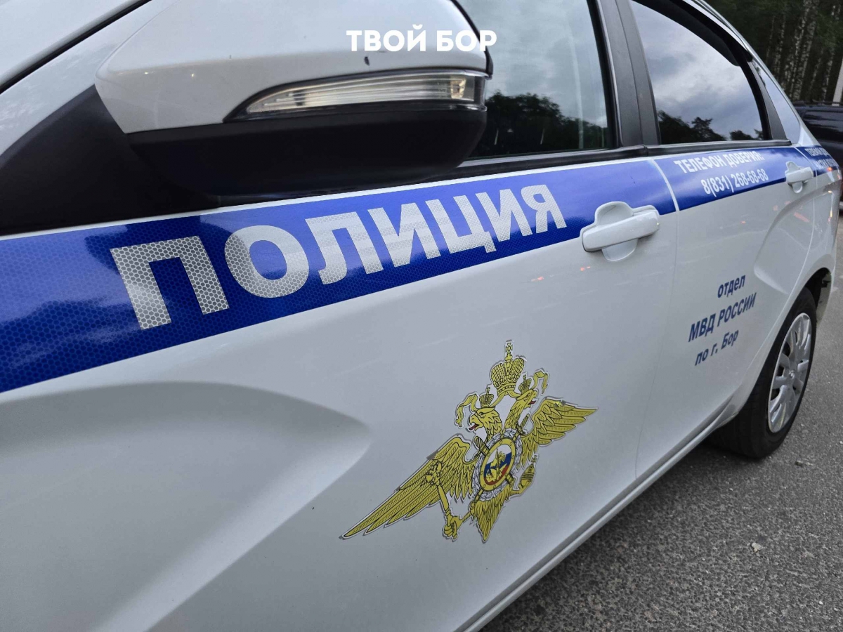 На Бору мужчина поджёг два мотоцикла из-за шума