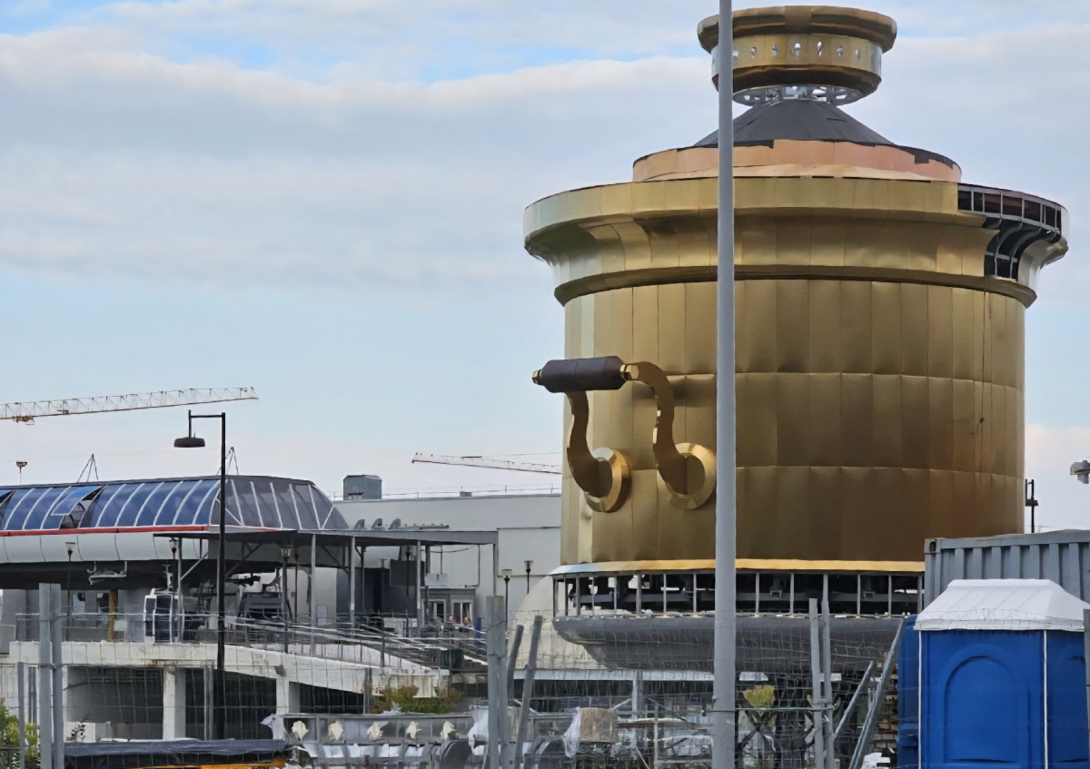 Смотрите, какой самовар выходит!