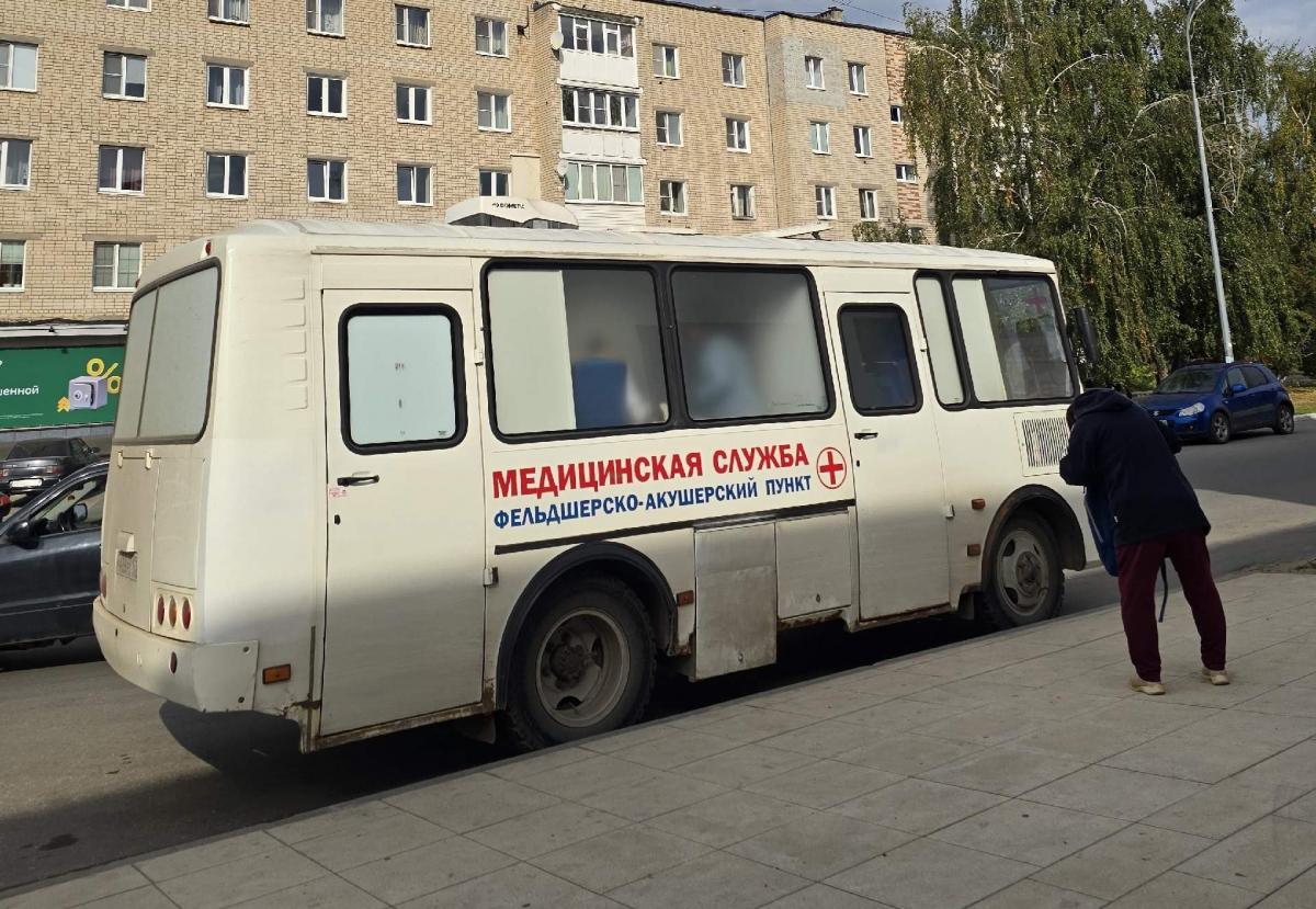 Продолжается вакцинация от сезонного гриппа в подразделениях Борской ЦРБ, в том числе и в мобильном ФАПе