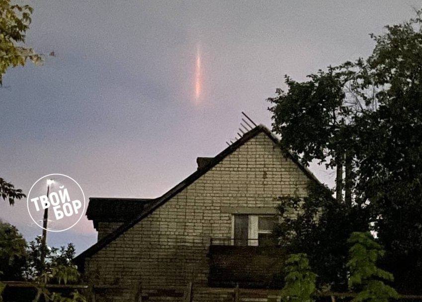 Неизвестное свечение оказалось световыми столбами