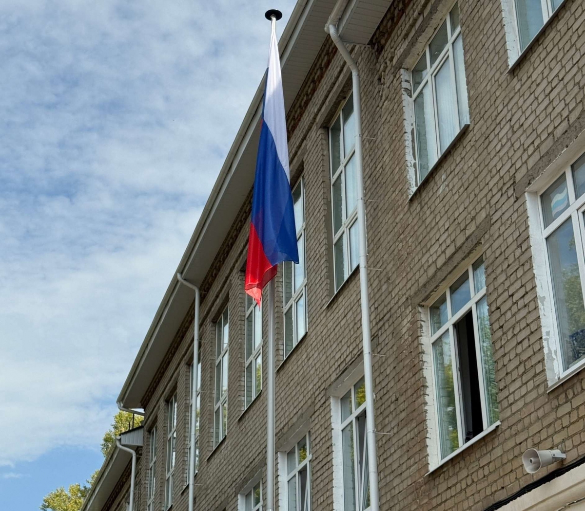 Министр образования Нижегородской области Михаил Пучков о школьных учебниках и надо ли их покупать?