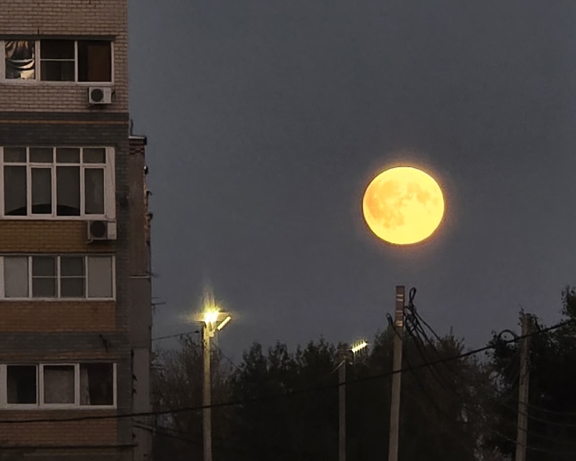 Затмение кровавой луны наблюдали на Бору