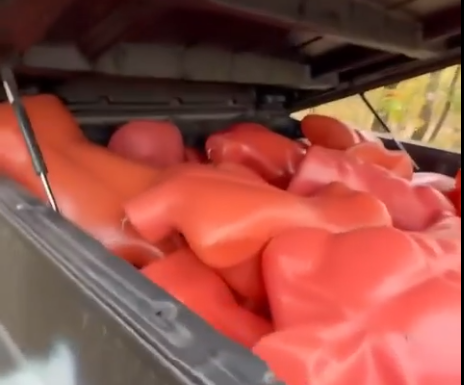 Часть сброшенных у Везломы манекенов поедут в зону СВО