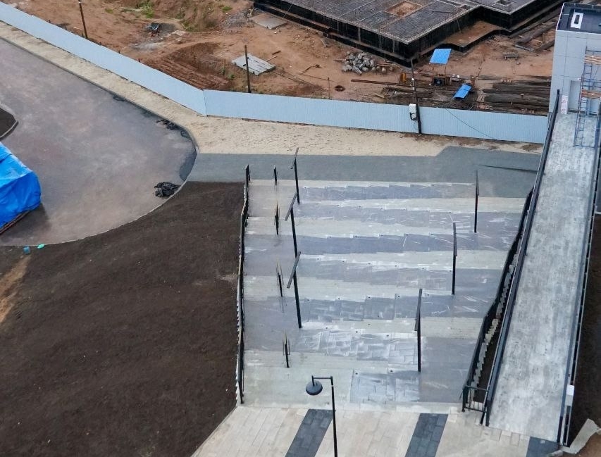 Лестница у канатной дороги почти готова