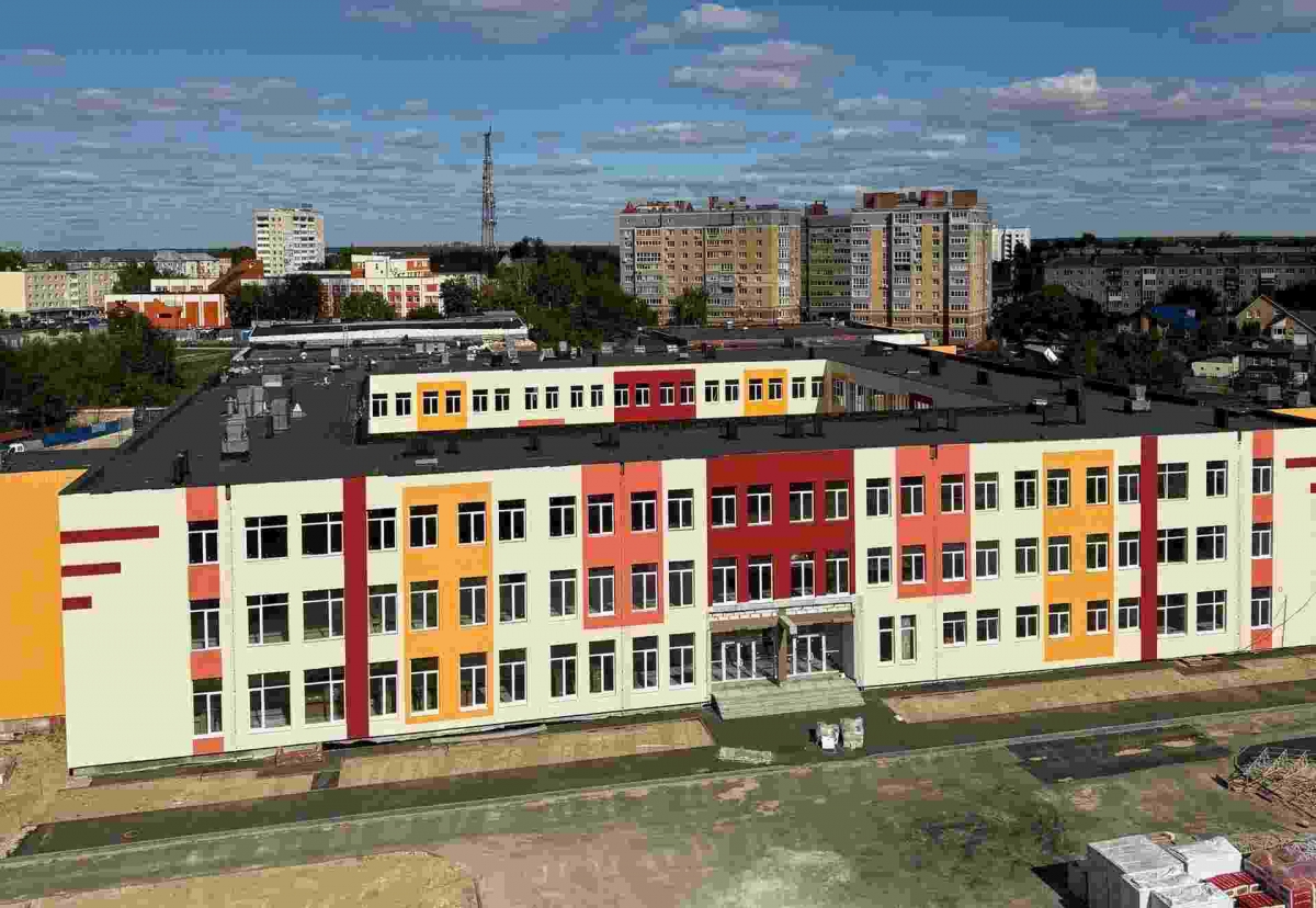На достройку школы на Бору направят 222 млн рублей