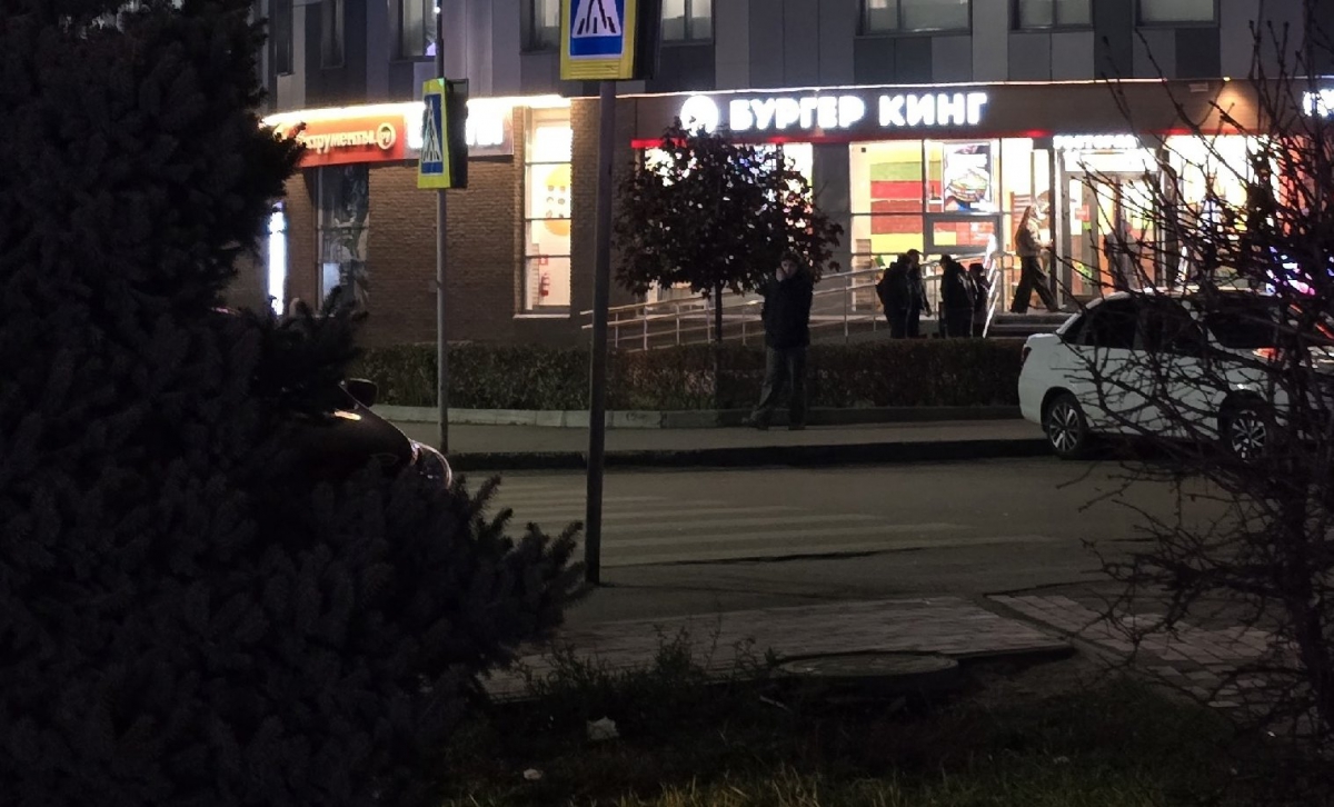 В России предложили бороться со страдающей бездельем молодёжью на фудкортах