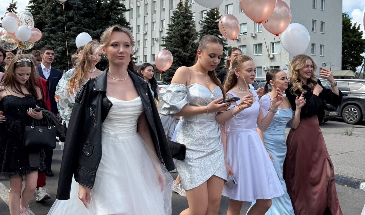 Минпросвещения РФ определило единые дни последних звонков и выпускных