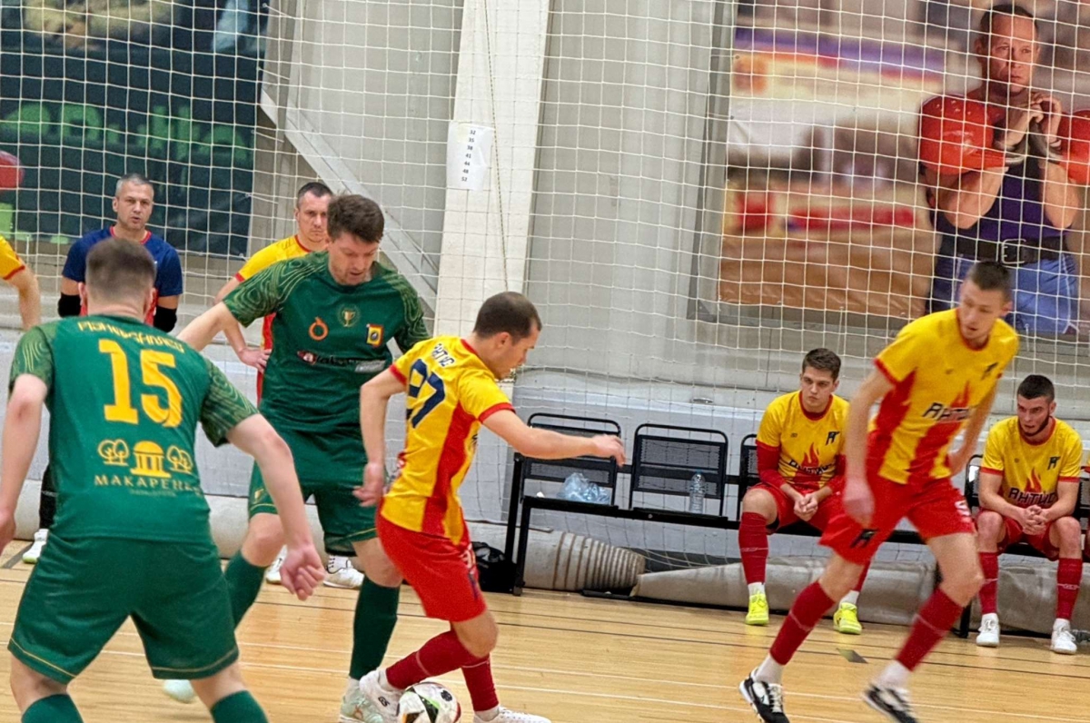 На Бору прошел футбольный матч