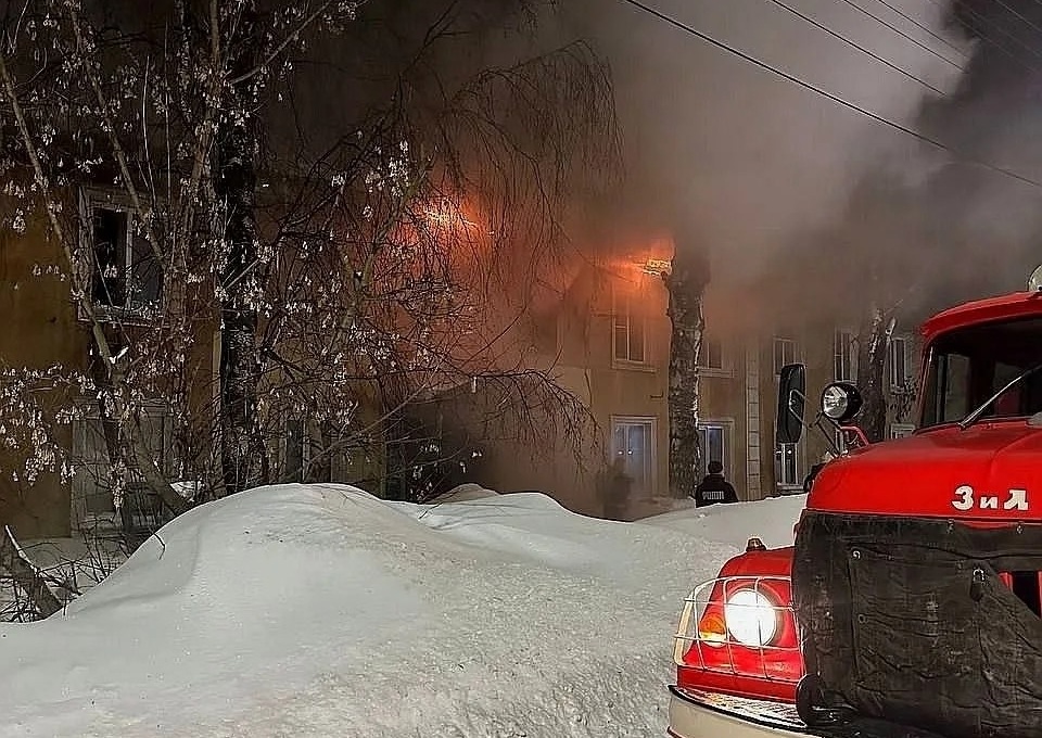 Подробности ночного пожара в Октябрьском