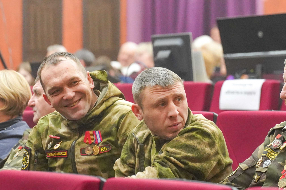 С Днем Защитника Отечества, борчане