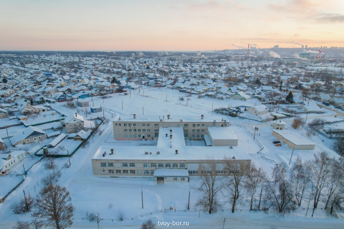 Из 10 и 11 школ пожаловались на низкие температуры в классе