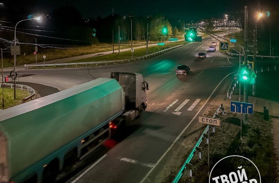 Большегрузы не смогут проехать по некоторым борским дорогам