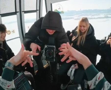 Чем бы дитя не тешилось, как говорится...