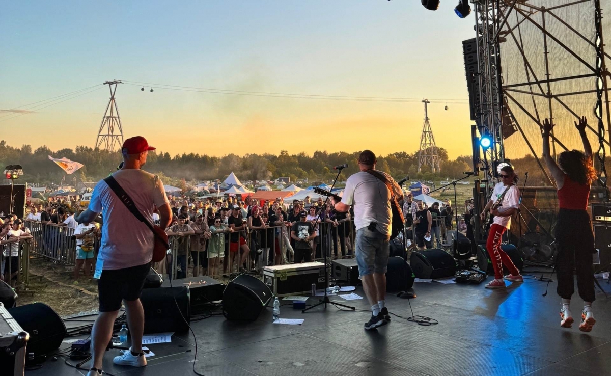 Больше рока на Бору?