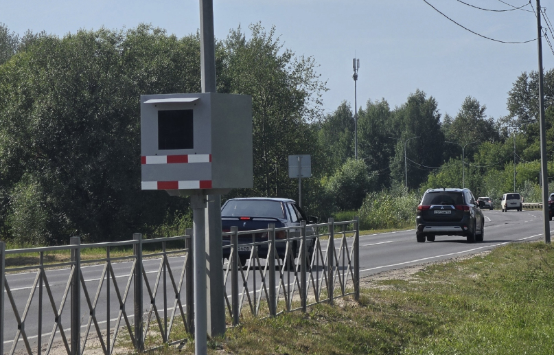 Борчане начали получать первые штрафы с камеры, установленной у Волгоречья