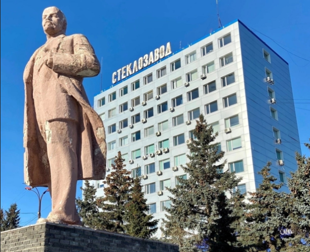 Памятник Ленину у Стекольного завода пока ремонтировать не будут