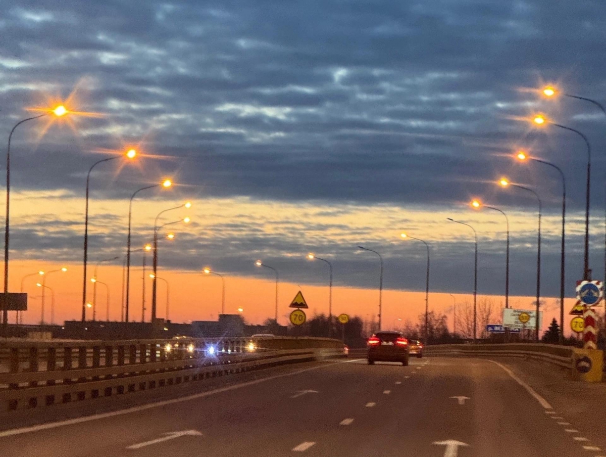 На дамбе перед Борским мостом в ночь на 15 сентября ничего не поменялось