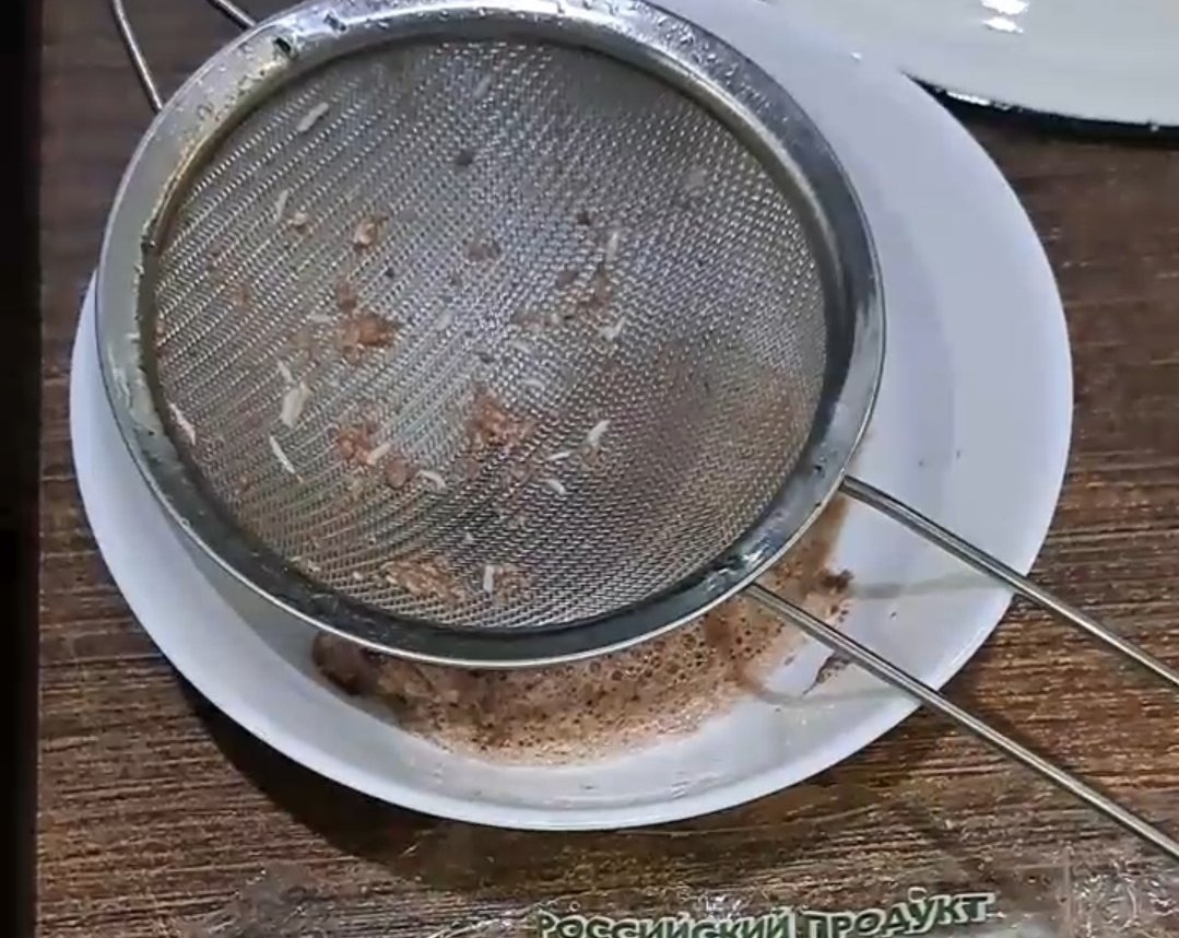 Борчанка купила курицу — при варке обнаружила личинок