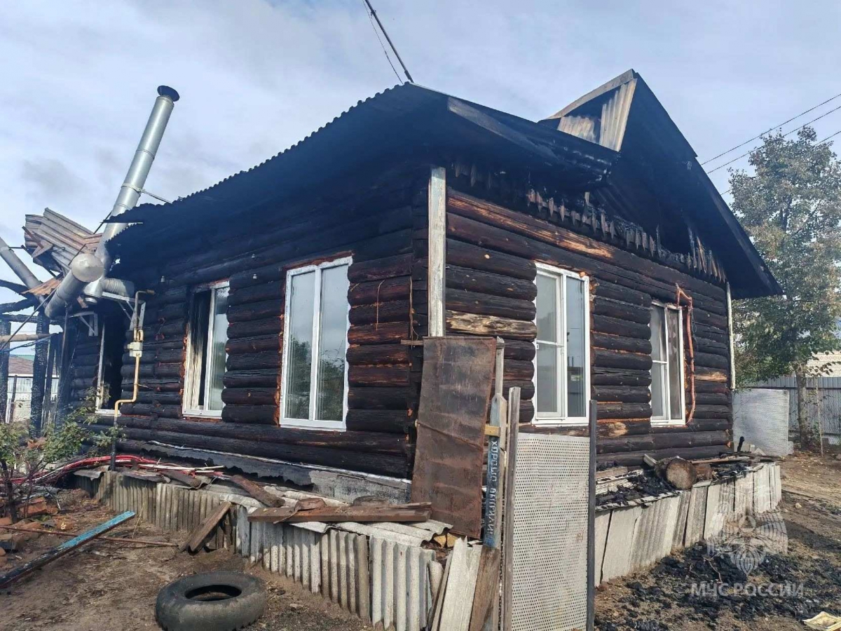 В посёлке Память Парижской Коммуны сгорел жилой дом