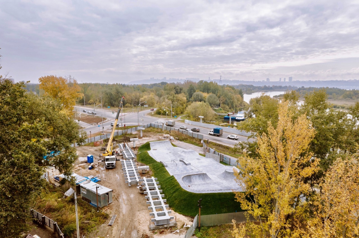 На Бору начали строить новый мост