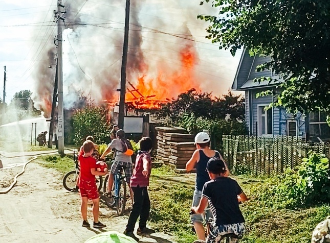 Десять человек погибли в огне на Бору с начала года