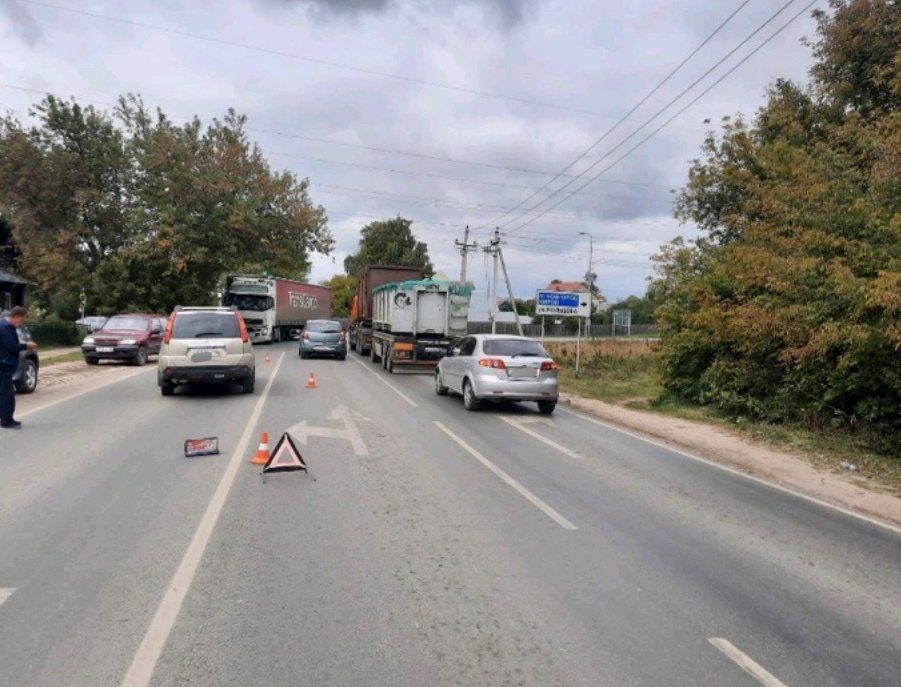 В городе Бор 10-летний мальчик попал под машину