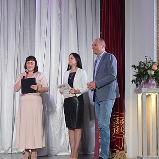 Свадебных юбиляров поздравляли в КЦ «Теплоход» 24 ноября 1