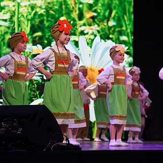 В домах культуры Борского округа уже начали поздравлять милых женщин с нежным праздником 8 Марта! 5