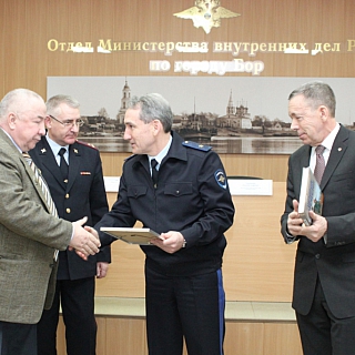 На Бору полицейские подвели итоги оперативно-служебной деятельности 5