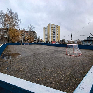 На улице Луначарского обновили спортивную площадку 2