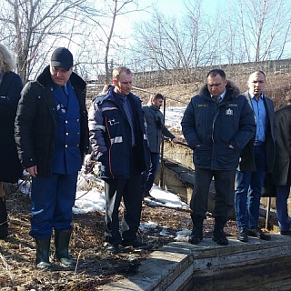 Областное правительство озвучило план мероприятий по локализации нефтяных пятен на Волге 2