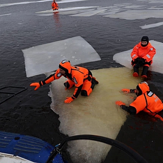 Хрупкий лёд на борских водоёмах может стать причиной трагедии 2