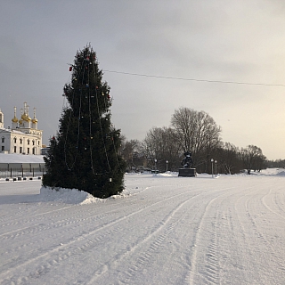 7 января в 16:00 на пл. Георгия Победоносца пройдет праздник «Рождественская ёлка 2019». 2