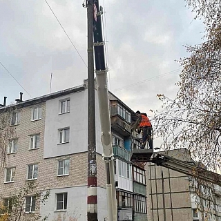 На Бору устраняют аварийные опоры 4