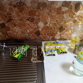 Тараканы, запах и беспорядок в одной из борских квартир 2