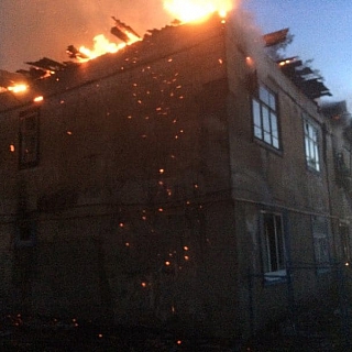 Два человека пострадали в пожаре на Бору сегодня ночью 4