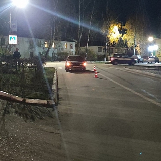 Пешеход оказался в травматологии после ДТП на Стекольном 2