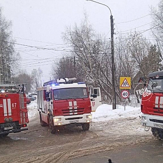 Помните историю с женщиной, которая бросила зажигательную смесь в отделение банка на Стекольном? 1